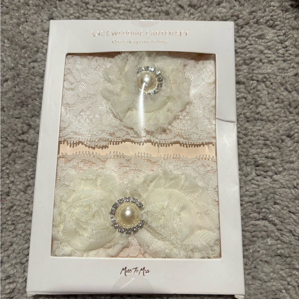 Lace Wedding Garter Set
